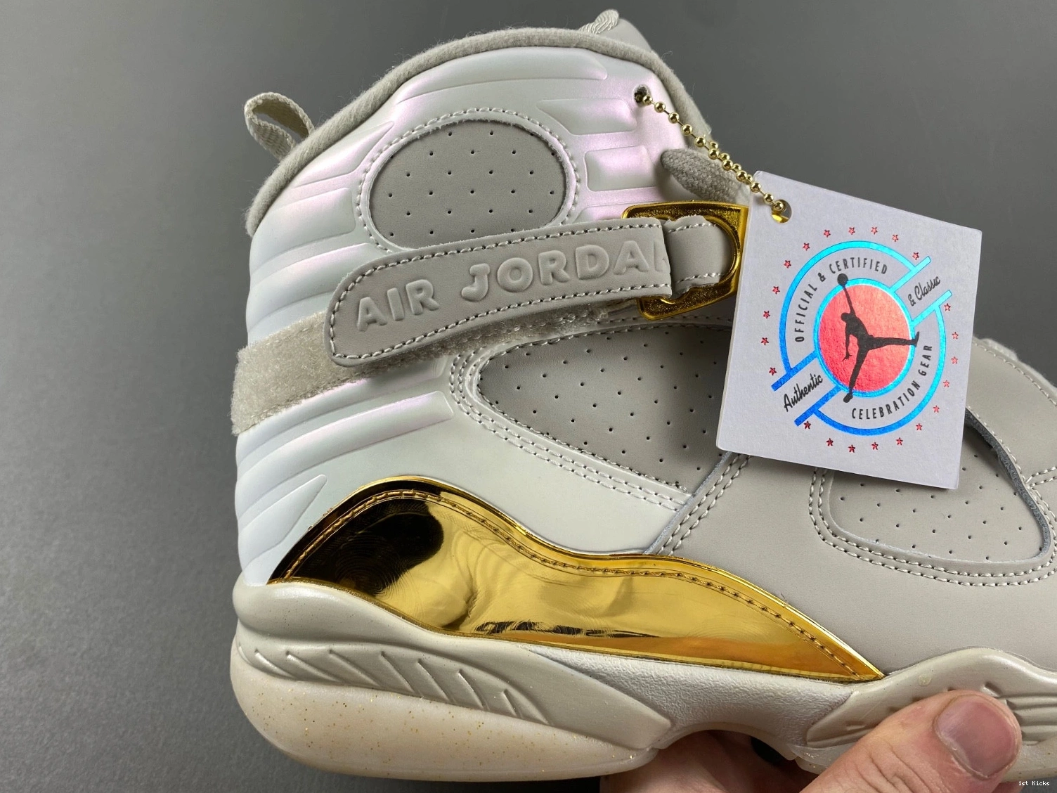 Men's 8 832821-030 - Champagne Retro Jordan 0325